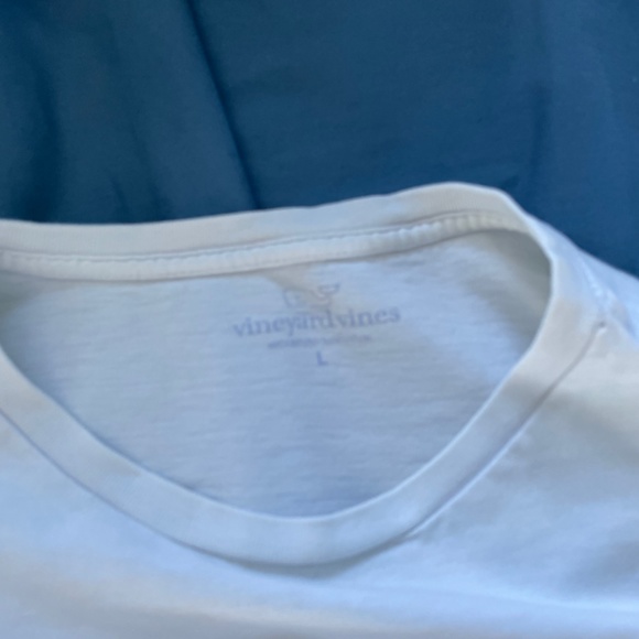 T shirt - Picture 2 of 3